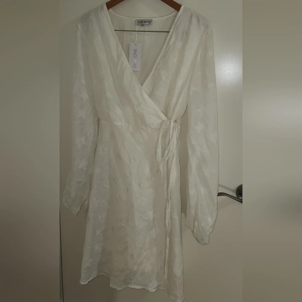 BNWT Showpo Stuck With Me Dress in White Star Print - Size 18 - Picture 10 of 12